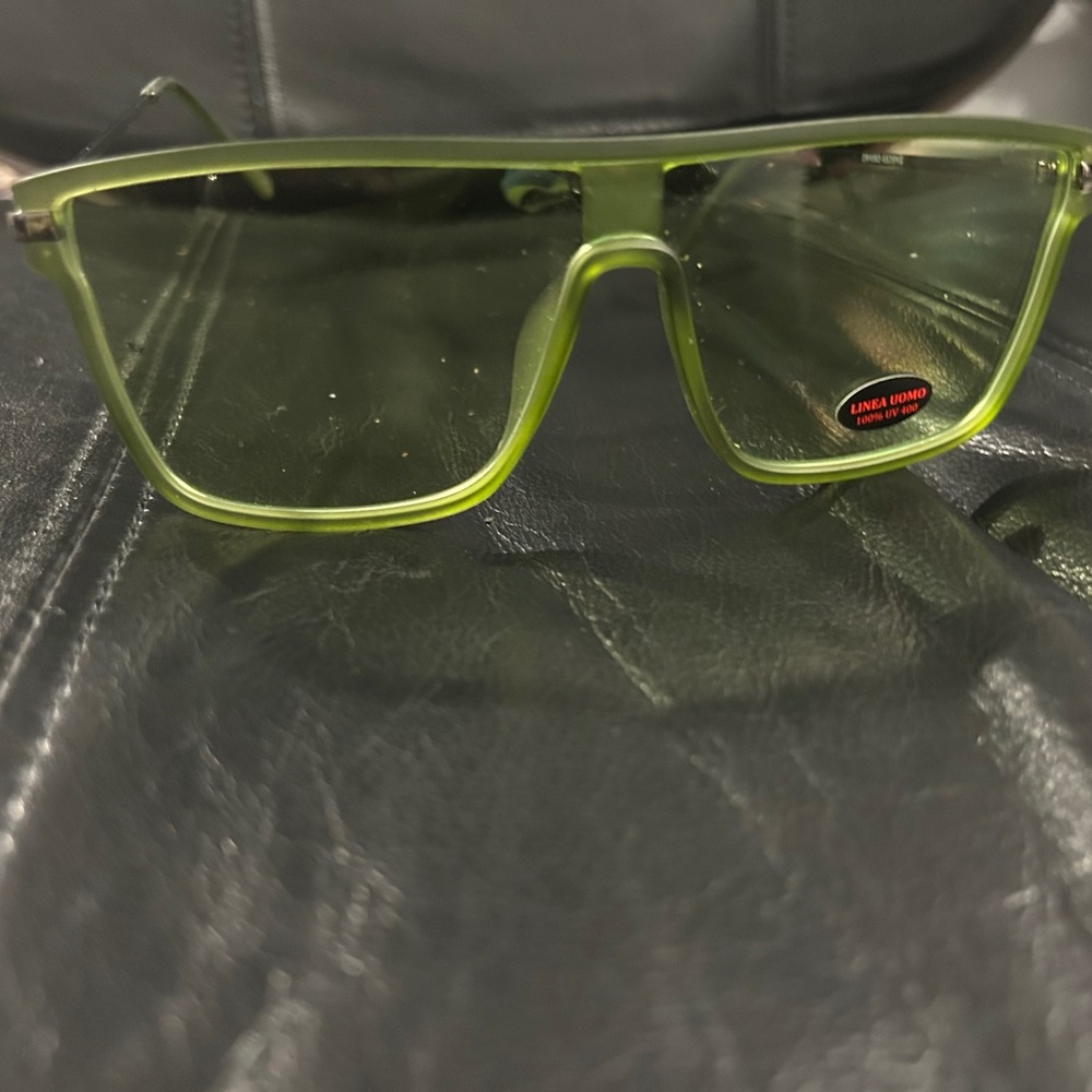 Linea Uomo Green Oversized Sunglasses